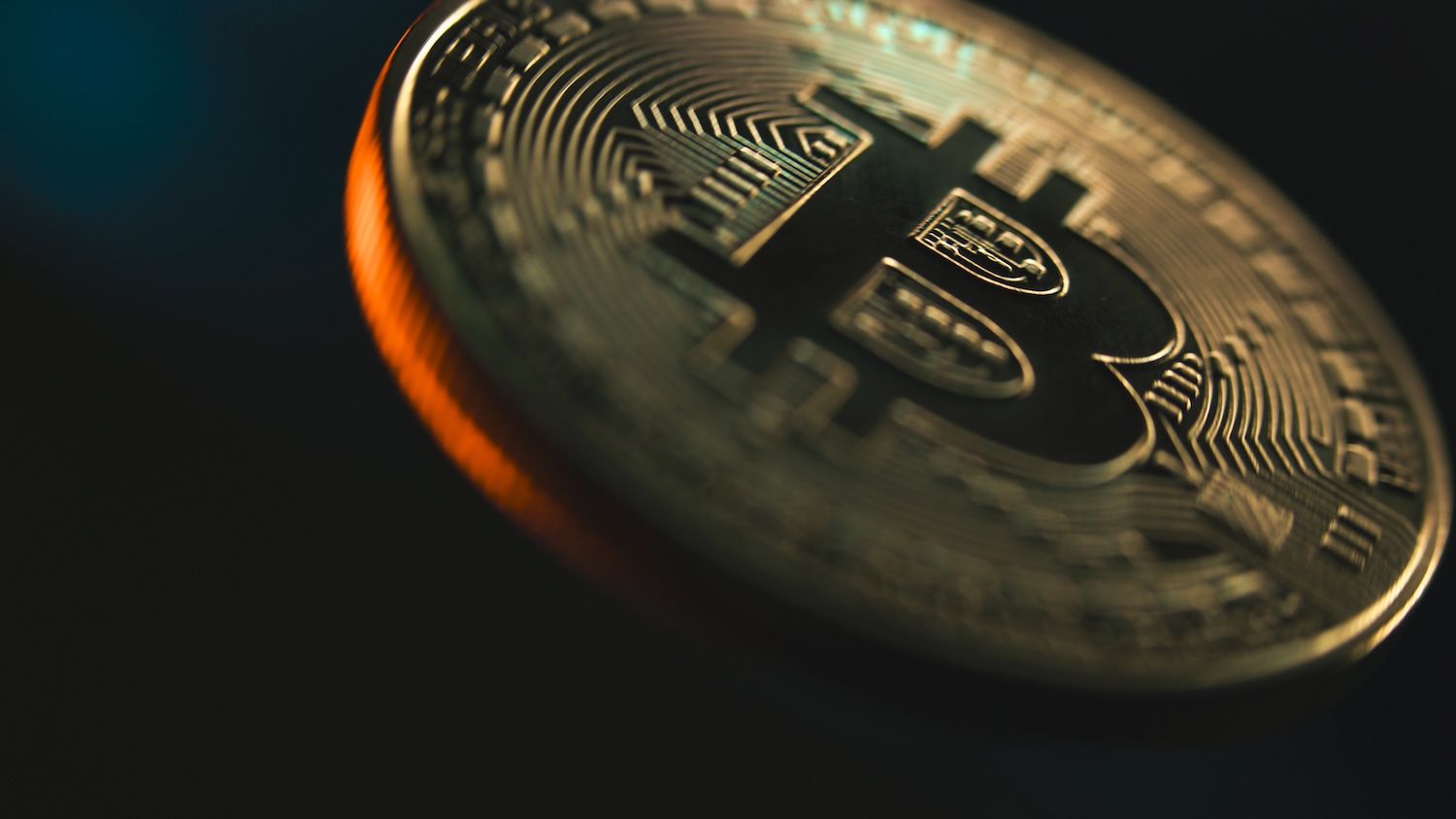 Bitwise增持推比特币反弹，融资模式引争议